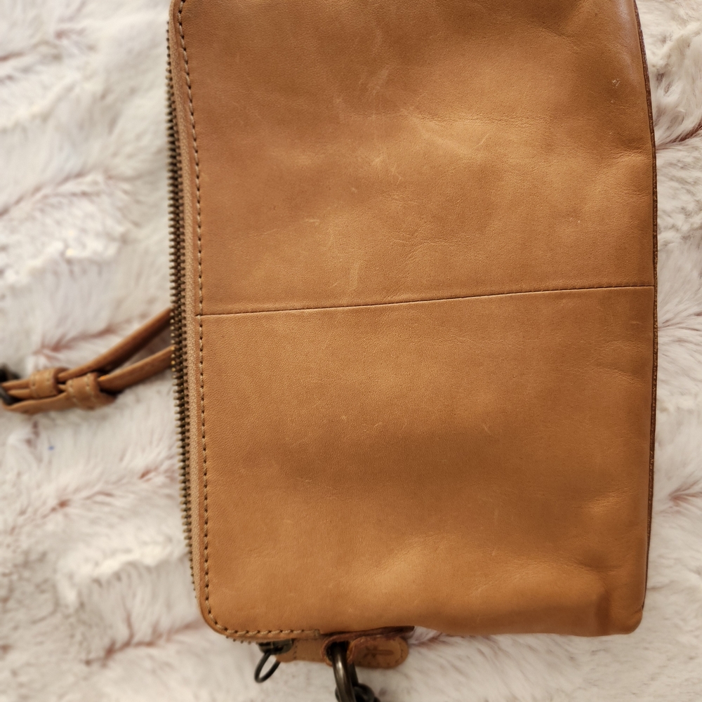 Frye Brown Leather Crossbody Bag 9"L/6.5"H - Picture 2 of 4